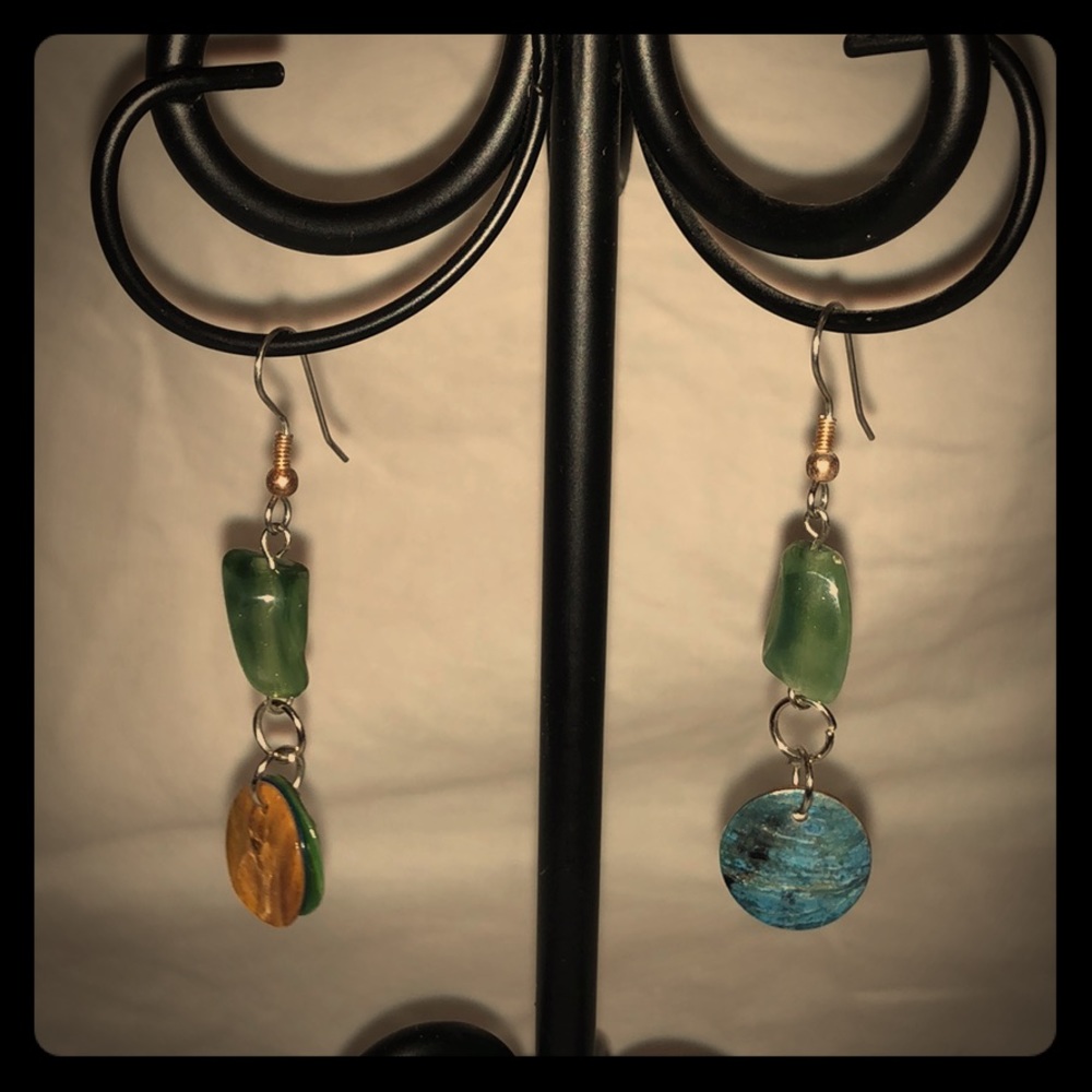 Green Stone w Shell Accents Dangle Earrings
